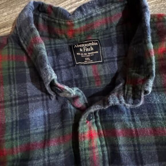 2 flannels, size XXL - Picture 3 of 4